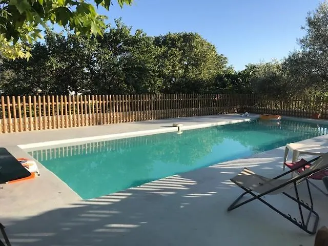 Grande Maison Avec Piscine Et Jardin Privatives A Nyons 0*,  France