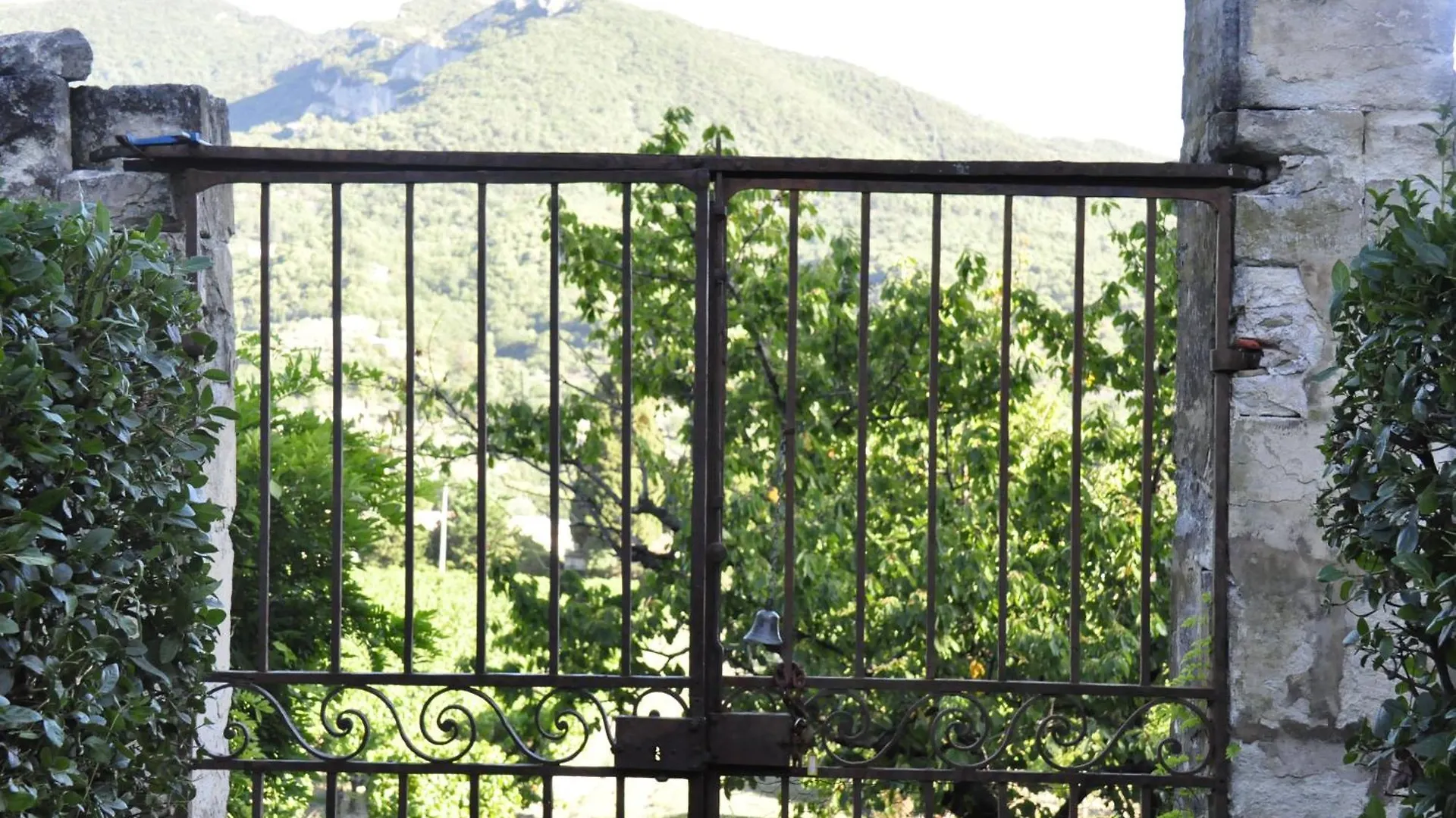 Villa Grande Maison Avec Piscine Et Jardin Privatives A Nyons France