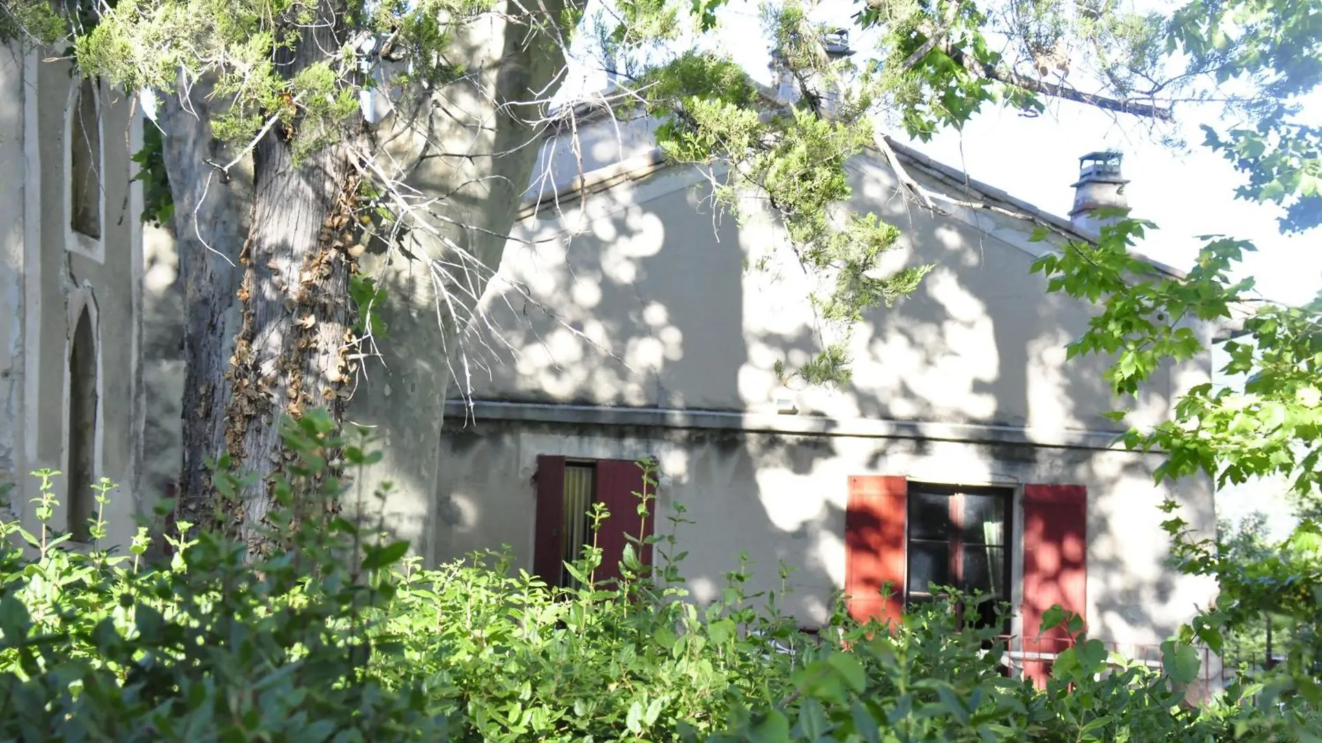 Villa Grande Maison Avec Piscine Et Jardin Privatives A Nyons